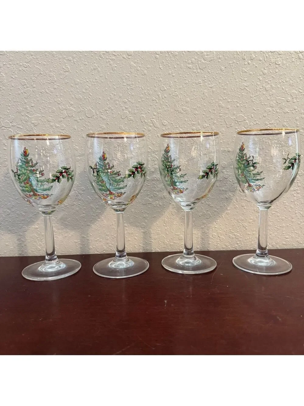 Vintage Spode Style Christmas Tree Wine Glasses with Gold Rim Set of 4 Holiday G